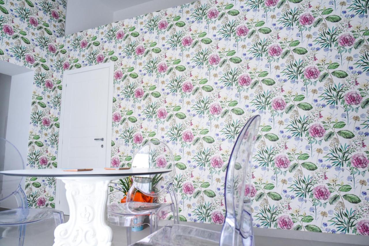 Corso Vittorio Elegant Suites Lipari ภายนอก รูปภาพ