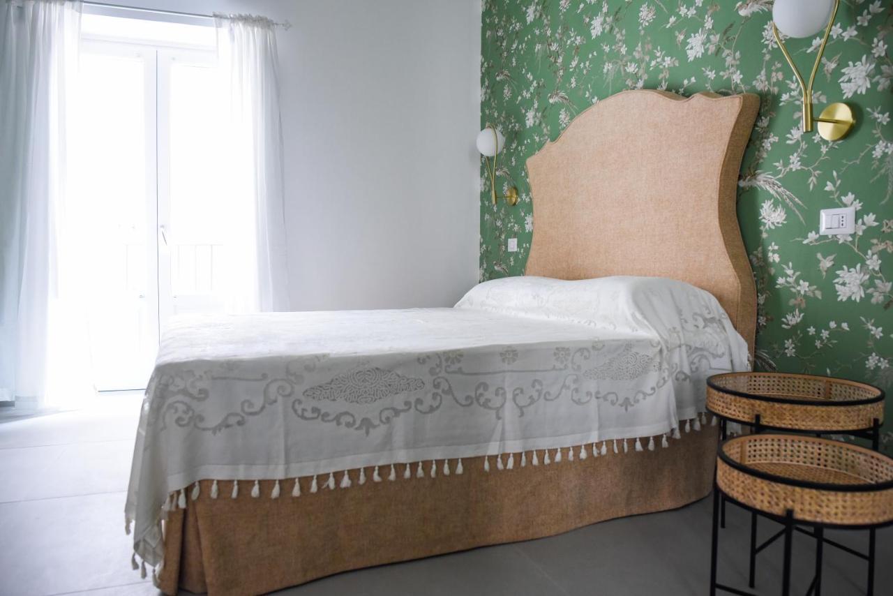 Corso Vittorio Elegant Suites Lipari ภายนอก รูปภาพ