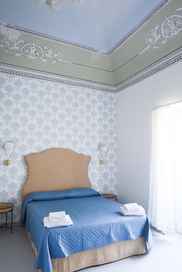 Corso Vittorio Elegant Suites Lipari ภายนอก รูปภาพ