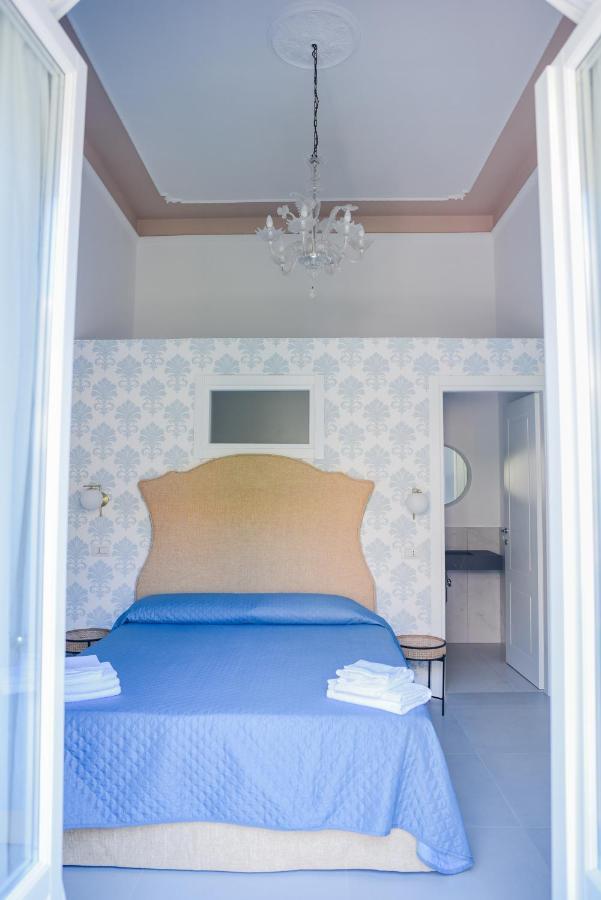 Corso Vittorio Elegant Suites Lipari ภายนอก รูปภาพ
